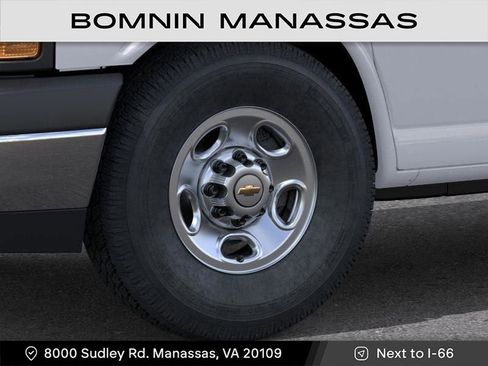 New 2025 Chevrolet Express 2500 image 9