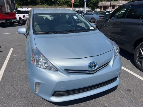 Used 2012 Toyota Prius V Three FWD image 3