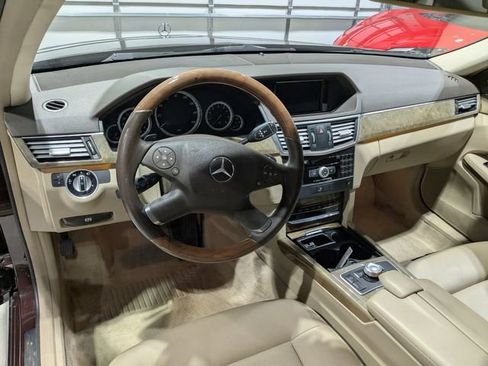 Used 2011 Mercedes-Benz E 350 4MATIC Wagon image 27