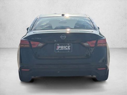 Used 2025 Nissan Altima 2.5 SV FWD image 7