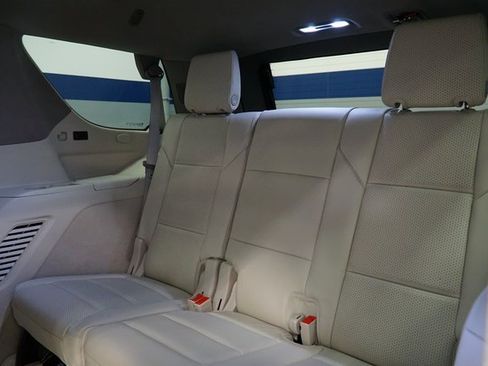 Used 2024 Cadillac Escalade Sport Platinum w/ LPO, ONYX Package image 24