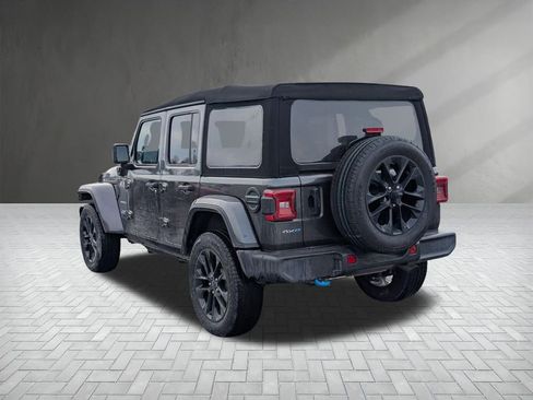 Used 2024 Jeep Wrangler Unlimited Sahara image 7