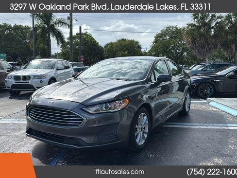 Used 2020 Ford Fusion SE image 6