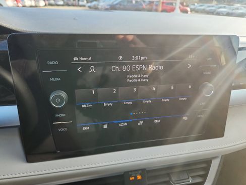 New 2026 Volkswagen Taos SE image 16