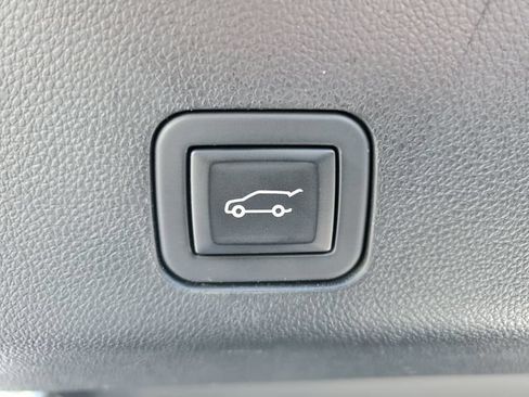 Used 2023 GMC Yukon AT4 w/ AT4 Premium Package AWD/4WD image 33