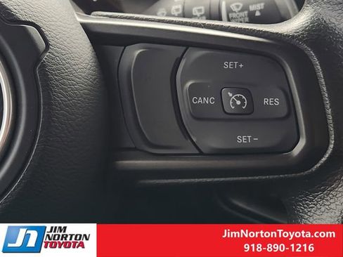 Used 2025 Jeep Wrangler Sport image 30