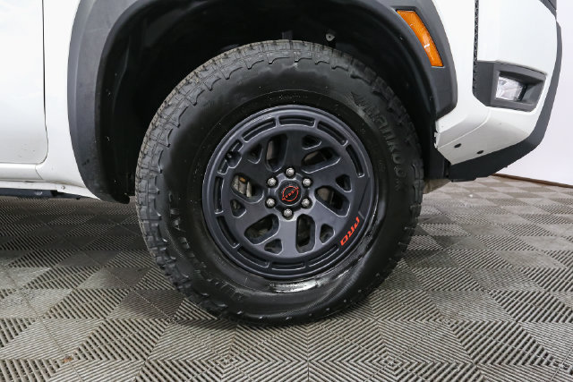 Used 2026 Nissan Frontier PRO-4X AWD/4WD image 13