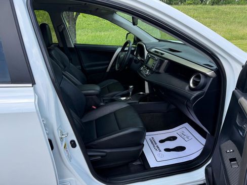 Used 2013 Toyota RAV4 Limited AWD/4WD image 26