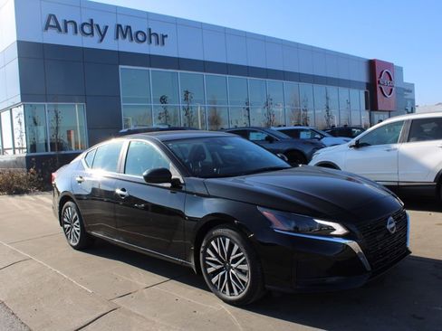 New 2025 Nissan Altima 2.5 SV image 1