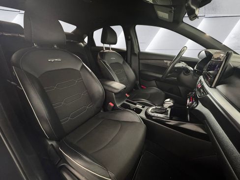 Used 2023 Kia Forte GT-Line w/ GT-Line Technology Package image 14