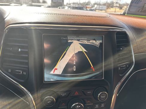 Used 2016 Jeep Grand Cherokee Summit w/ Platinum Series Group image 12