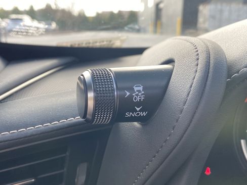 Used 2021 Lexus LC 500 Convertible image 58