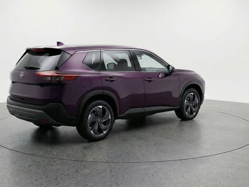 Used 2025 Nissan Rogue SV FWD image 9