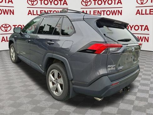 Used 2021 Toyota RAV4 XLE Premium AWD/4WD image 5
