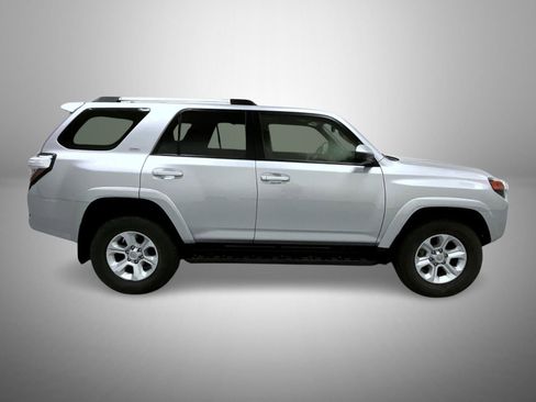 Used 2024 Toyota 4Runner SR5 image 4
