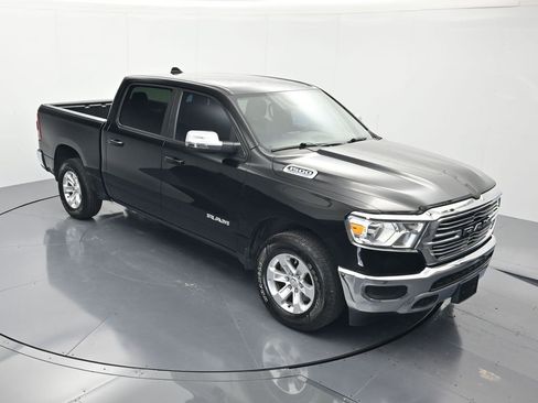 Used 2024 RAM 1500 Laramie AWD/4WD image 31