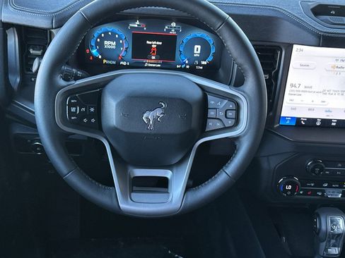 New 2025 Ford Bronco Badlands image 14