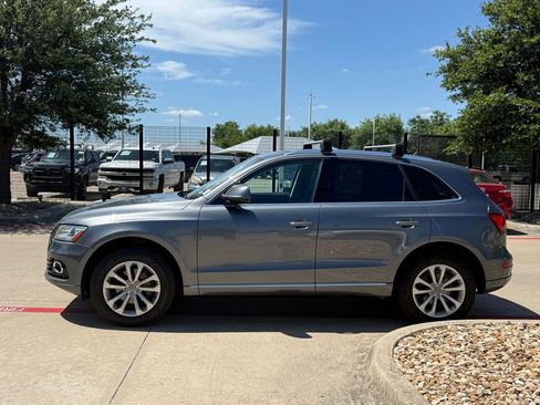 Used 2023 Volkswagen Tiguan SE R-Line FWD image 2