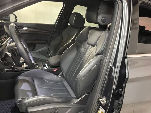 Used 2023 Audi Q5 2.0T Premium w/ Convenience Package image 7