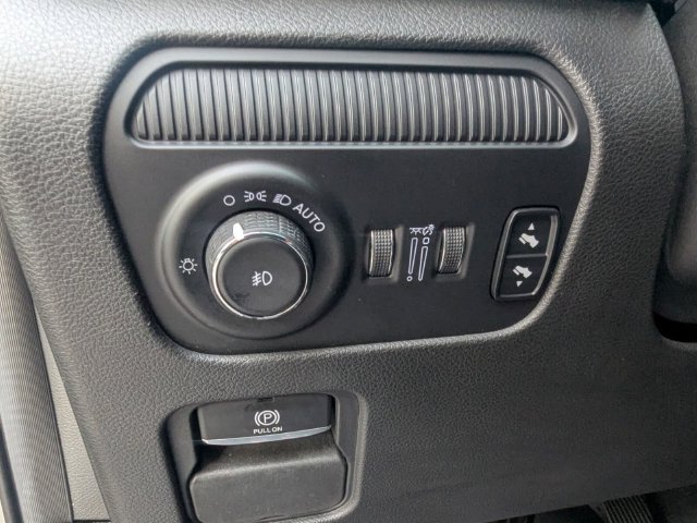 Used 2022 Jeep Wagoneer Series III AWD/4WD image 13