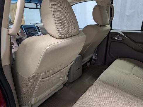 Used 2016 Nissan Frontier SV w/ SV Value Truck Package image 12