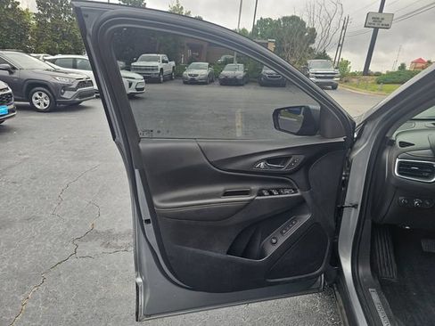 Used 2024 Chevrolet Equinox Premier FWD image 27