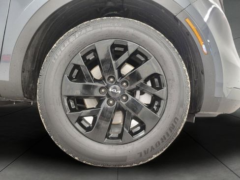 Used 2022 Kia Sorento S image 4