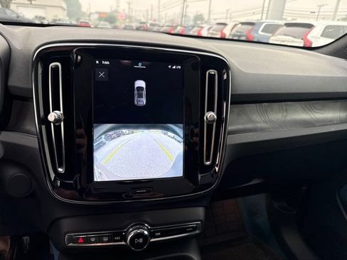 Certified 2023 Volvo C40 P8 Recharge Ultimate AWD/4WD image 21