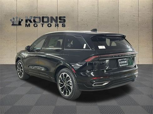 New 2026 Lincoln Nautilus Reserve image 3