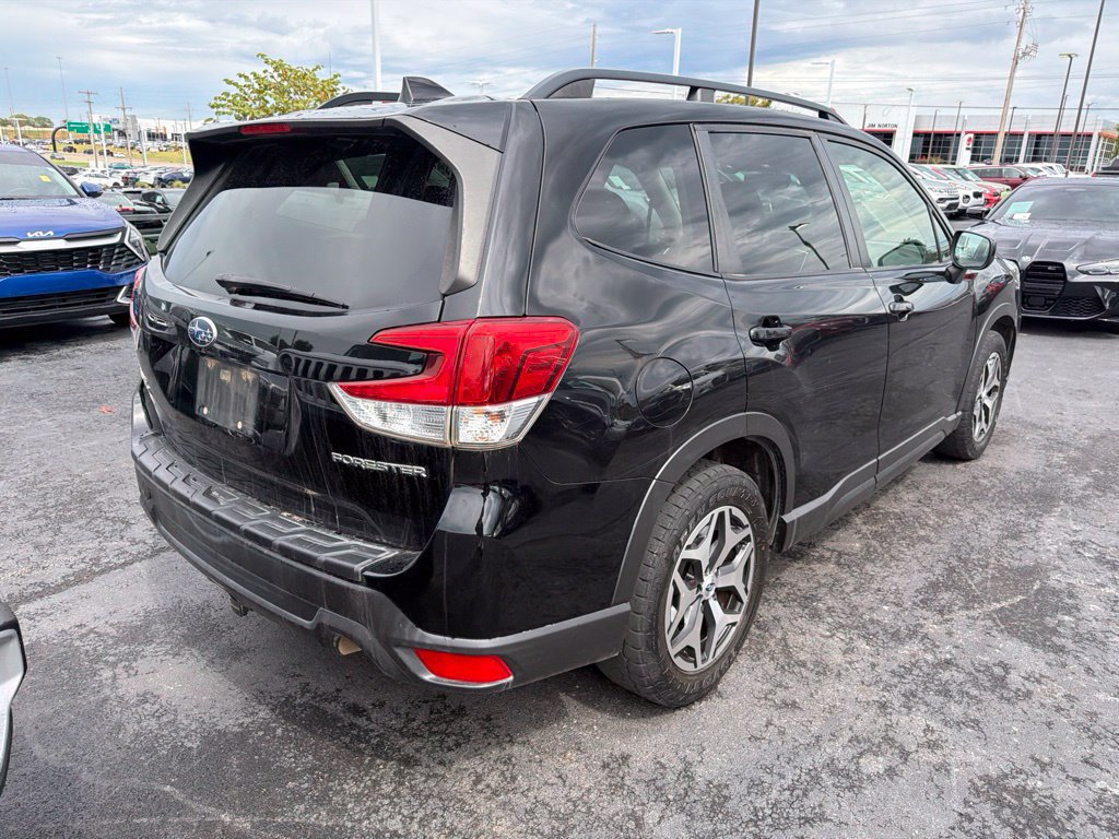Used 2020 Subaru Forester Premium AWD/4WD image 5