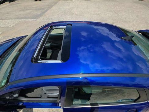 Used 2025 Hyundai Elantra SEL FWD image 11