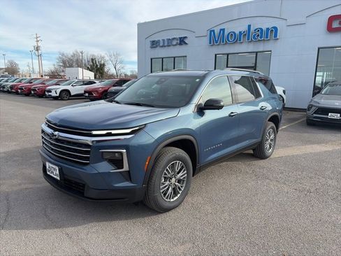 New 2026 Chevrolet Traverse LT w/ Driver Confidence Package image 2