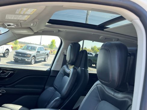 Used 2025 Lincoln Aviator Reserve w/ Luxury Package AWD/4WD image 16