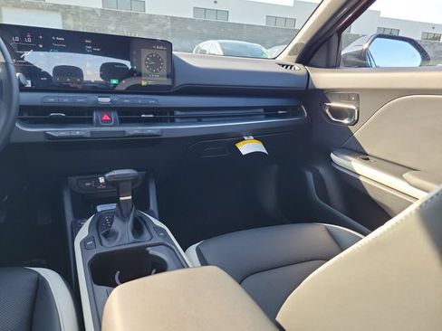 New 2026 Kia K4 EX w/ GT-Line Sunroof Package FWD image 11