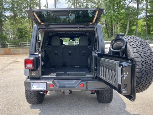 Used 2025 Jeep Wrangler Unlimited Sport AWD/4WD image 5