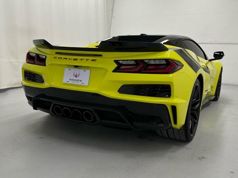 Used 2024 Chevrolet Corvette Z06 image 12