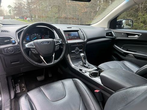 Used 2015 Ford Edge Titanium image 9