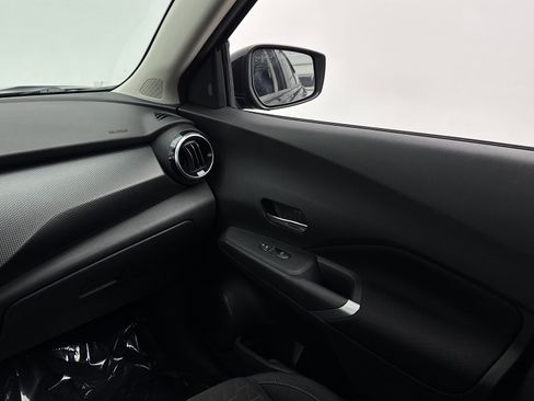 Used 2023 Nissan Kicks SV FWD image 27