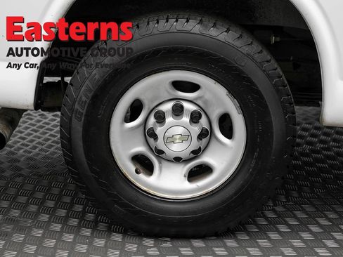 Used 2021 Chevrolet Express 2500 RWD image 27