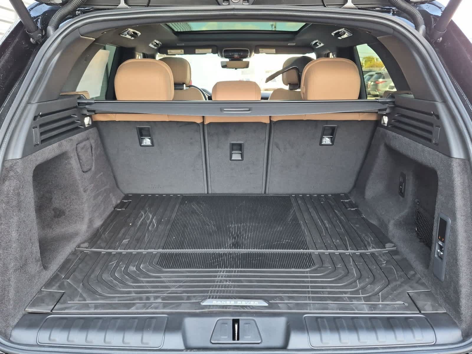 New 2027 Land Rover Range Rover Sport SE AWD/4WD image 35