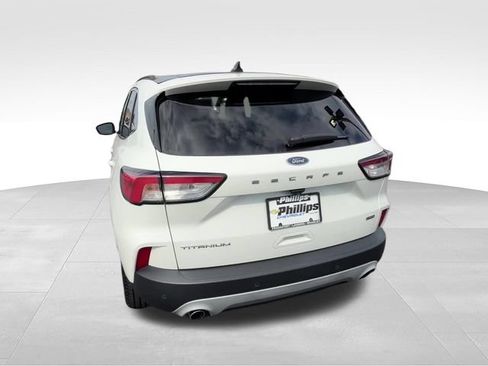 Used 2022 Ford Escape Titanium FWD image 5
