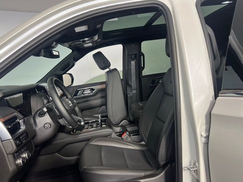 Used 2025 GMC Yukon Denali image 23