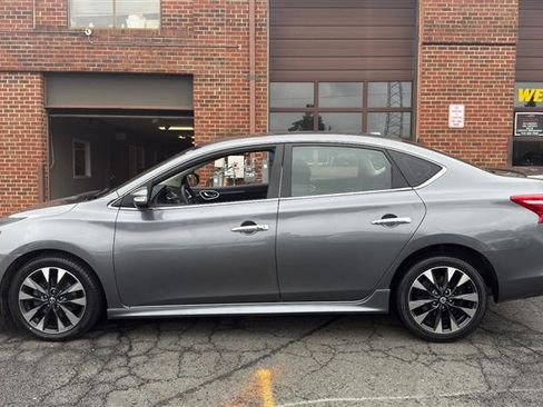 Used 2017 Nissan Sentra SR FWD image 10