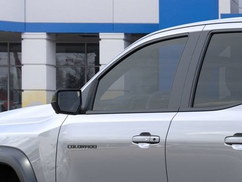New 2026 Chevrolet Colorado ZR2 w/ Technology Package AWD/4WD image 12