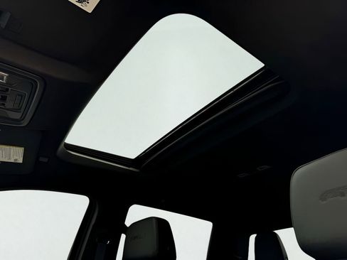 New 2026 GMC Sierra 2500 AT4 w/ AT4 Premium Plus Package AWD/4WD image 10
