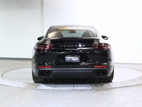 Used 2018 Porsche Panamera 4S image 12