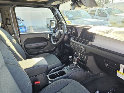 New 2026 Jeep Gladiator Sport image 26