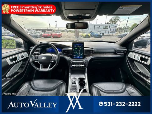 Used 2020 Ford Explorer Platinum w/ Premium Technology Package AWD/4WD image 32
