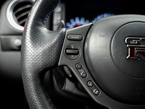 Used 2015 Nissan GT-R Premium AWD/4WD image 45