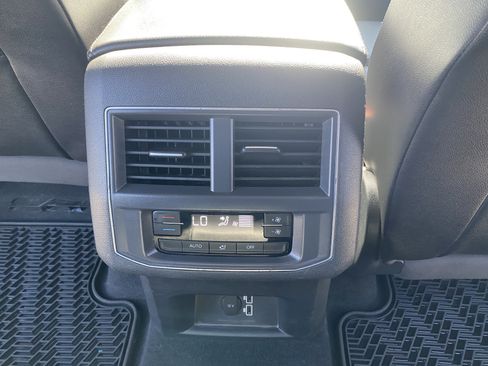 Used 2019 Volkswagen Atlas SE w/ Towing Package AWD/4WD image 23